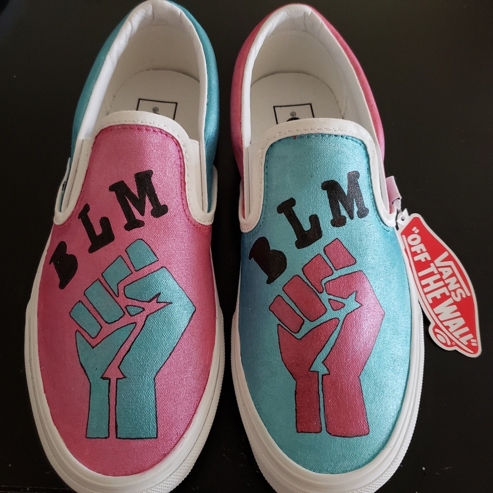 NEW WOMAN'S BLM VANS SIZE 8.5